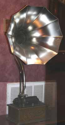 Phonograph